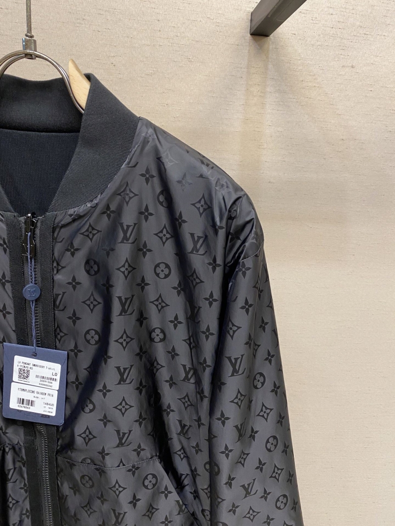 l0vis Vvtt0n outwear